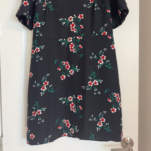 NWT Draper James Floral V-Neck Dress with Sleeves - Picture 2 of 4